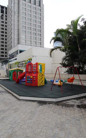 Apartamento à venda com 80m², 2 quartos e sem vagaÁrea Comum - Playground