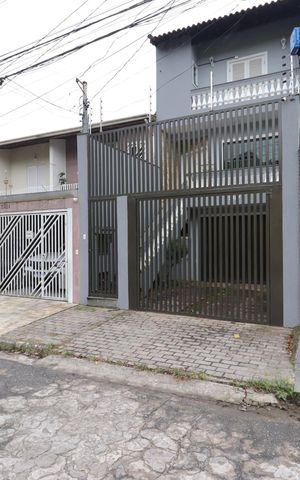 Casa à venda com 240m², 3 quartos e 5 vagasFachada