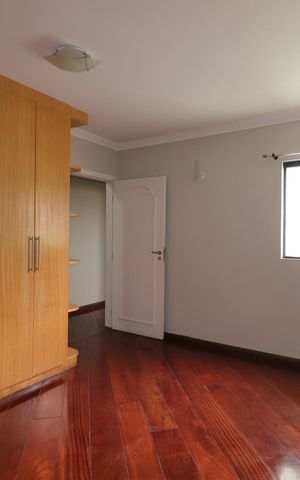 Casa à venda com 240m², 3 quartos e 5 vagasQuarto 2