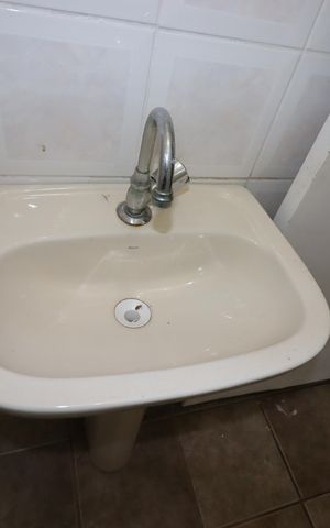 Casa à venda com 240m², 3 quartos e 5 vagasLavabo - Pia