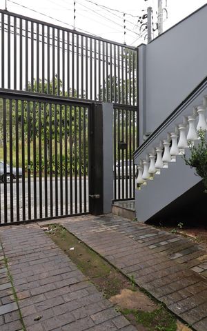 Casa à venda com 240m², 3 quartos e 5 vagasEntrada da Garagem