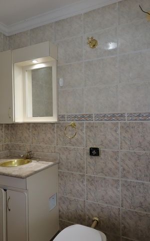 Casa à venda com 240m², 3 quartos e 5 vagasBanheiro Social 2