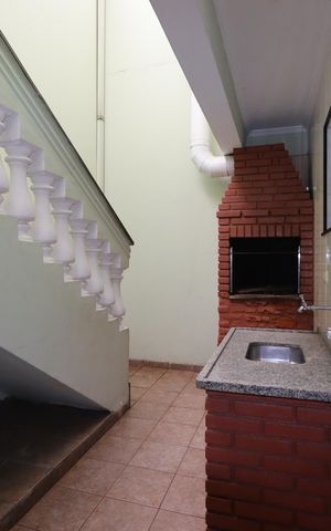Casa à venda com 240m², 3 quartos e 5 vagasÁrea Gourmet
