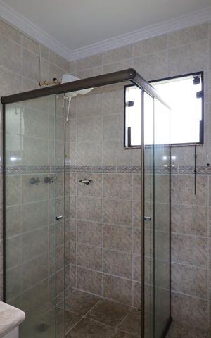 Casa à venda com 240m², 3 quartos e 5 vagasBanheiro Social 1