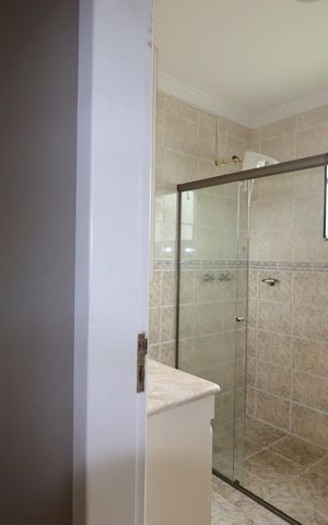 Casa à venda com 240m², 3 quartos e 5 vagasCorredor piso superior