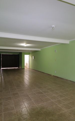 Casa à venda com 240m², 3 quartos e 5 vagasGaragem