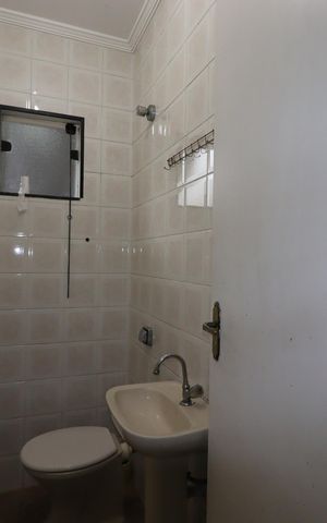 Casa à venda com 240m², 3 quartos e 5 vagasLavabo