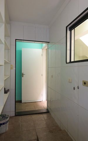 Casa à venda com 240m², 3 quartos e 5 vagasÁrea de Serviço