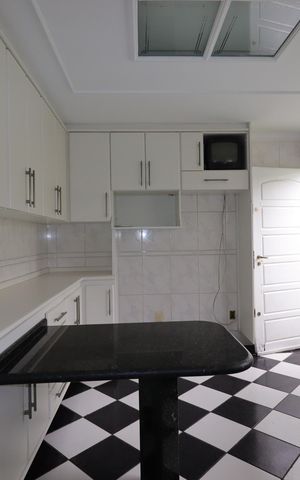 Casa à venda com 240m², 3 quartos e 5 vagasCozinha