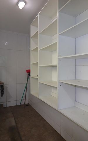 Casa à venda com 240m², 3 quartos e 5 vagasÁrea de Serviço