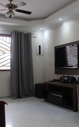 Casa à venda com 125m², 3 quartos e 2 vagasSala