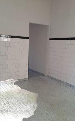 Casa à venda com 235m², 8 quartos e 1 vaga