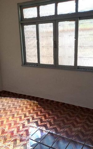 Casa à venda com 235m², 8 quartos e 1 vaga