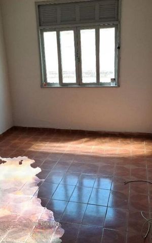 Casa à venda com 235m², 8 quartos e 1 vaga