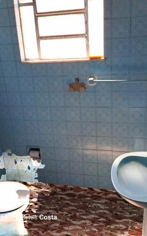 Casa à venda com 235m², 8 quartos e 1 vaga