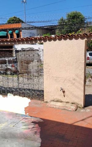 Casa à venda com 235m², 8 quartos e 1 vaga