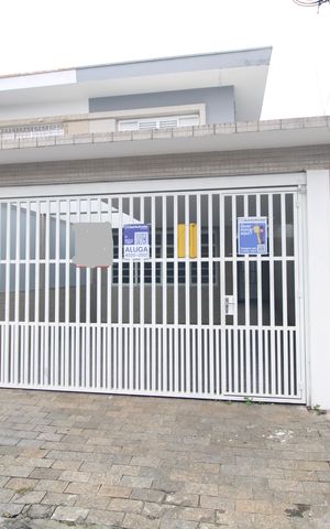 Casa à venda com 176m², 3 quartos e 2 vagasFachada