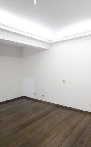 Casa à venda com 176m², 3 quartos e 2 vagasSuíte 2