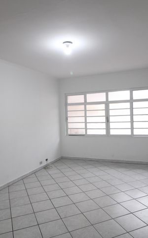 Casa à venda com 176m², 3 quartos e 2 vagasSala