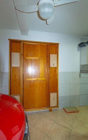 Casa à venda com 183m², 3 quartos e 2 vagas Casa à venda com 183m², 3 quartos e 2 vagasÁrea de Serviço