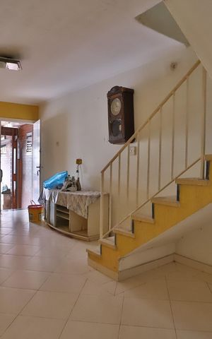 Casa à venda com 90m², 2 quartos e 1 vaga Casa à venda com 90m², 2 quartos e 1 vagaSala