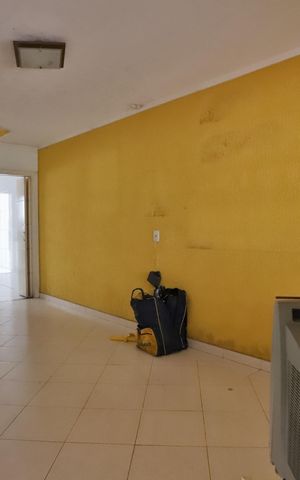 Casa à venda com 90m², 2 quartos e 1 vaga Casa à venda com 90m², 2 quartos e 1 vagaSala