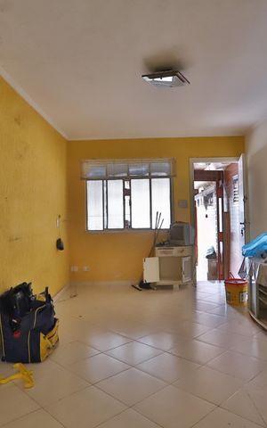 Casa à venda com 90m², 2 quartos e 1 vaga Casa à venda com 90m², 2 quartos e 1 vagaSala