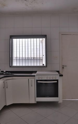 Casa à venda com 90m², 2 quartos e 1 vaga Casa à venda com 90m², 2 quartos e 1 vagaCozinha