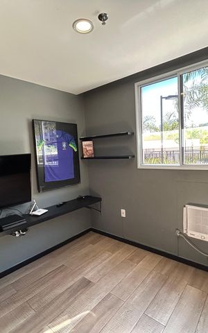 Apartamento para alugar com 42m², 2 quartos e sem vagaÁrea comum sala de vídeo