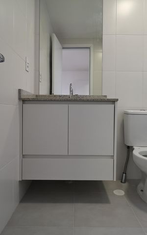 Apartamento para alugar com 64m², 2 quartos e 2 vagas Apartamento para alugar com 64m², 2 quartos e 2 vagasBanheiro da Suíte