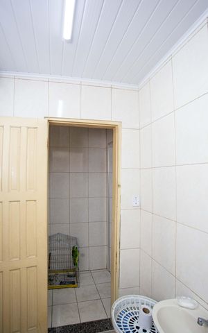 Casa à venda com 125m², 2 quartos e 2 vagasBanheiro 1