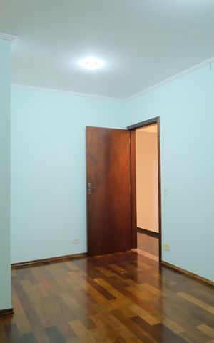Casa à venda com 300m², 4 quartos e 4 vagasEscritório