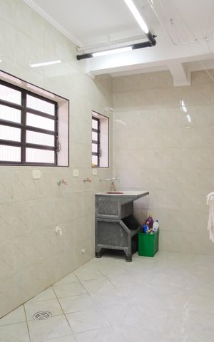 Casa à venda com 300m², 4 quartos e 4 vagasÁrea de Serviço