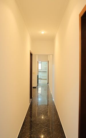 Casa à venda com 300m², 4 quartos e 4 vagasCorredor