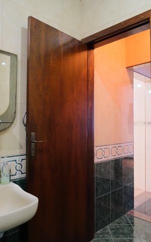 Casa à venda com 300m², 4 quartos e 4 vagasBanheiro Social