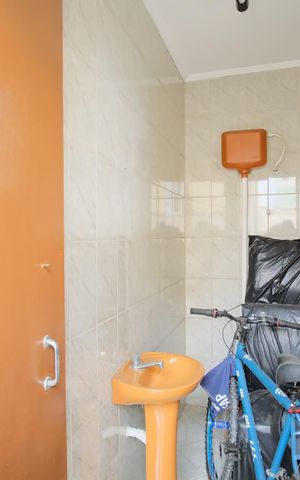 Casa à venda com 300m², 4 quartos e 4 vagasBanheiro do Salão de Festas