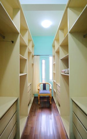 Casa à venda com 300m², 4 quartos e 4 vagasCloset da Suíte 3