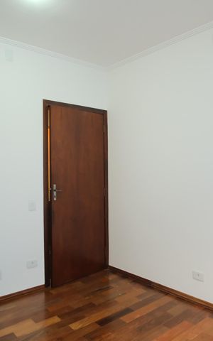 Casa à venda com 300m², 4 quartos e 4 vagasSuíte 2