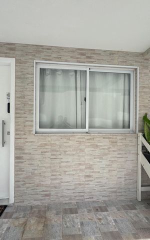 Casa à venda com 127m², 3 quartos e 1 vaga Casa à venda com 127m², 3 quartos e 1 vagaFachada