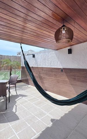 Casa à venda com 127m², 3 quartos e 1 vaga Casa à venda com 127m², 3 quartos e 1 vagaTerraço
