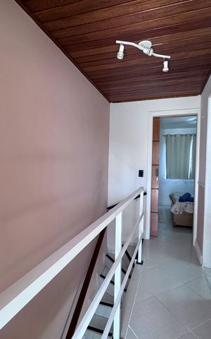 Casa à venda com 127m², 3 quartos e 1 vaga Casa à venda com 127m², 3 quartos e 1 vagaCorredor