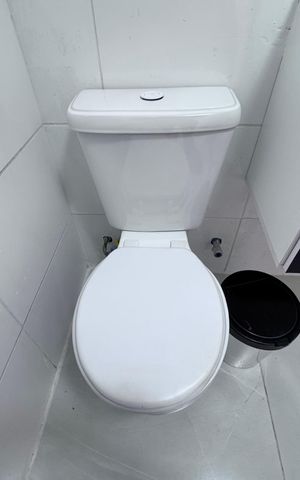 Casa à venda com 127m², 3 quartos e 1 vaga Casa à venda com 127m², 3 quartos e 1 vagaBanheiro