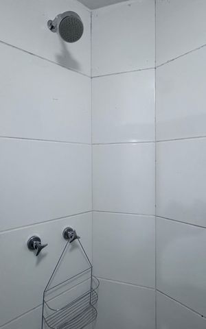 Casa à venda com 127m², 3 quartos e 1 vaga Casa à venda com 127m², 3 quartos e 1 vagaBanheiro da Suíte 2