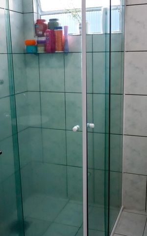 Casa de condomínio à venda com 184m², 3 quartos e 3 vagasBanheiro 2