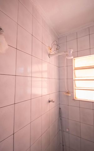 Casa à venda com 200m², 5 quartos e 2 vagas Casa à venda com 200m², 5 quartos e 2 vagasBanheiro 2