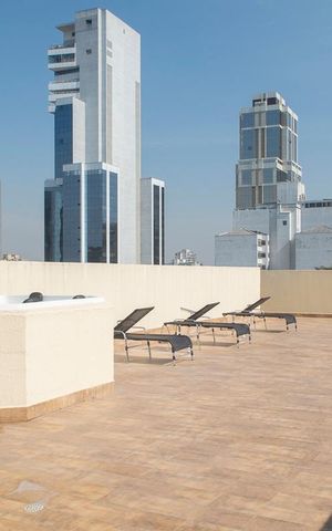 Studio à venda com 24m², 1 quarto e 1 vaga Studio à venda com 24m², 1 quarto e 1 vagaÁrea comum - Piscina