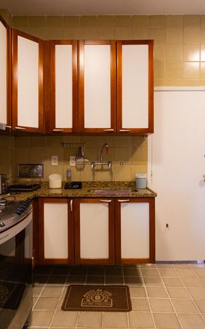 Apartamento à venda com 130m², 3 quartos e sem vaga Apartamento à venda com 130m², 3 quartos e sem vagaCozinha