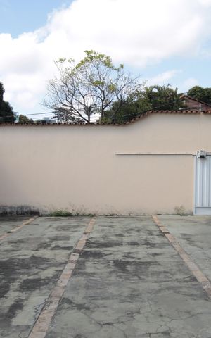 Casa à venda com 411m², 3 quartos e 3 vagasGaragem