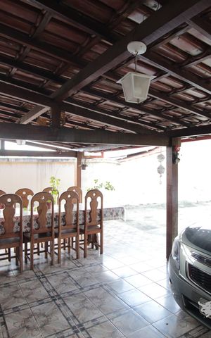 Casa à venda com 411m², 3 quartos e 3 vagasGaragem