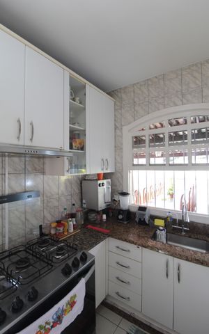 Casa à venda com 411m², 3 quartos e 3 vagasCozinha